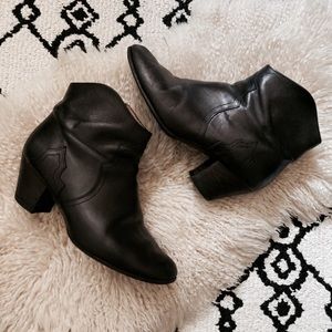 ISABEL MARANT SZ 8 BLACK LEATHER DICKER BOOTS CULT